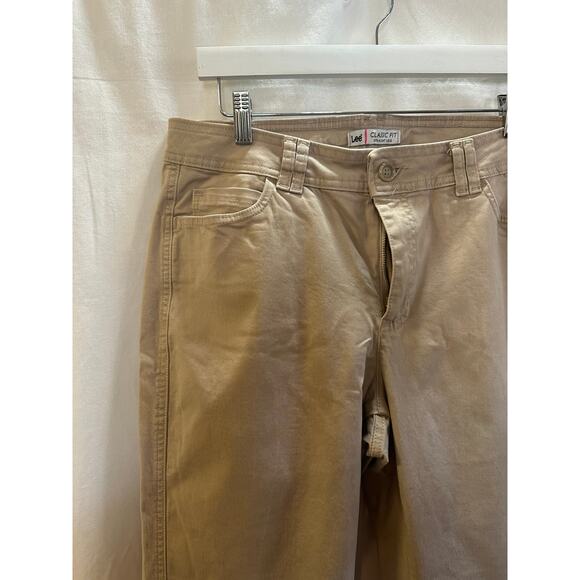 Lee Classic Fit Straight Leg Pants – Size 12 Medium – Khaki - Picture 3 of 5